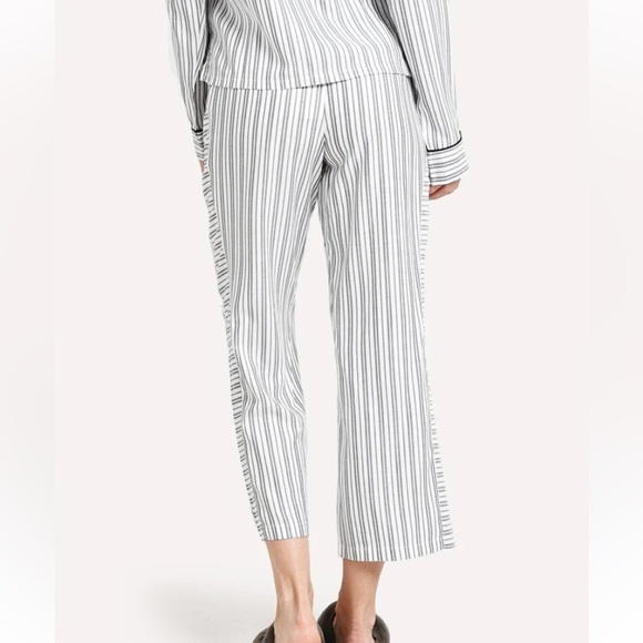 “UGG” Katharine Striped Pajama Set - Picture 4 of 16